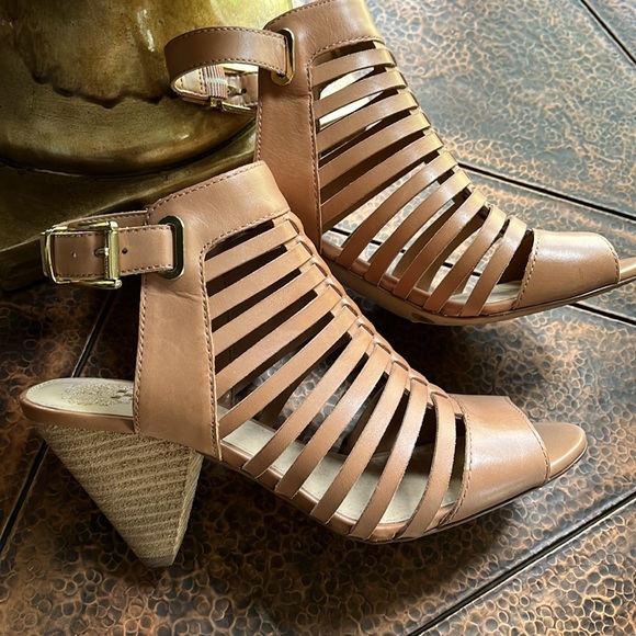 VINCE CAMUTO HEELED SANDALS SIZE 8 - Picture 10 of 10